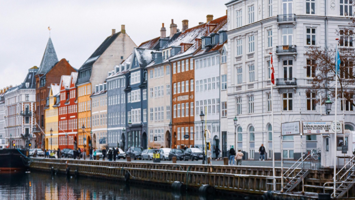 2025 LinkedIn influencer marketing jak ulovit Belgium brands v Czech Republic