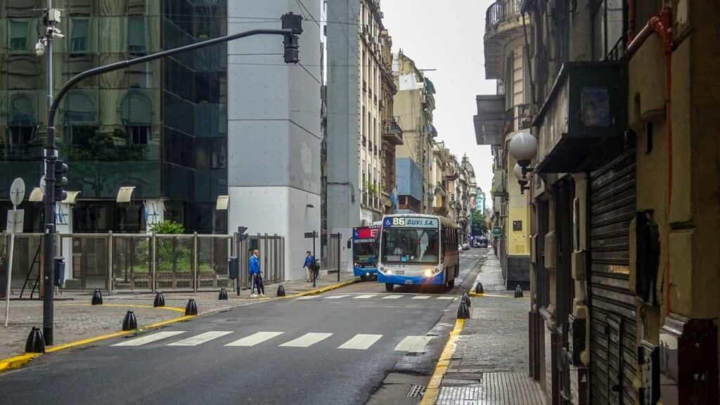 Prakticky pruvodce pro ceske inzerenty: jak najit a aktivovat tvurce v Indii, kteri propaguji Taobao nabidky pri sezonnich akcich. Tipy na vyber, platformy a mereni vykonu.