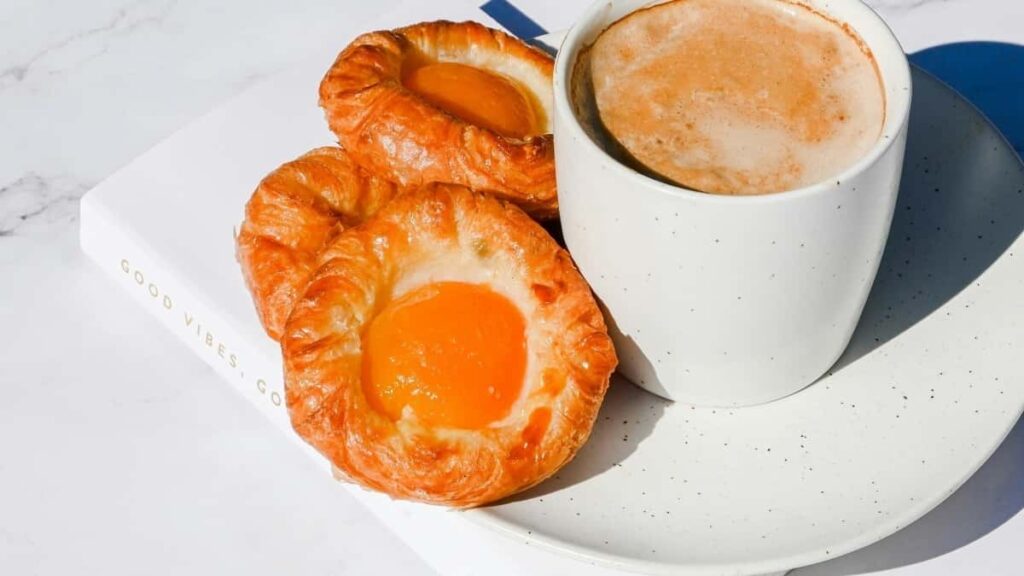 Prakticky pruvodce pro ceske inzerenty: kde a jak najit ShareChat tvurce v Kostarice, jak je oslovit a co funguje pro realne zvyseni engagementu.