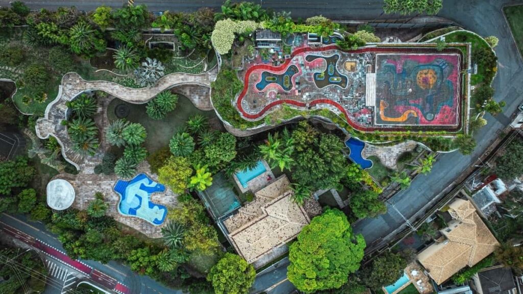 Prakticky pruvodce pro ceske inzerenty: kde najit nigerijske tvurce na Redditu, jak je oslovit a promenit sledujici v zakazniky s lokalnimi taktikami a riziky.