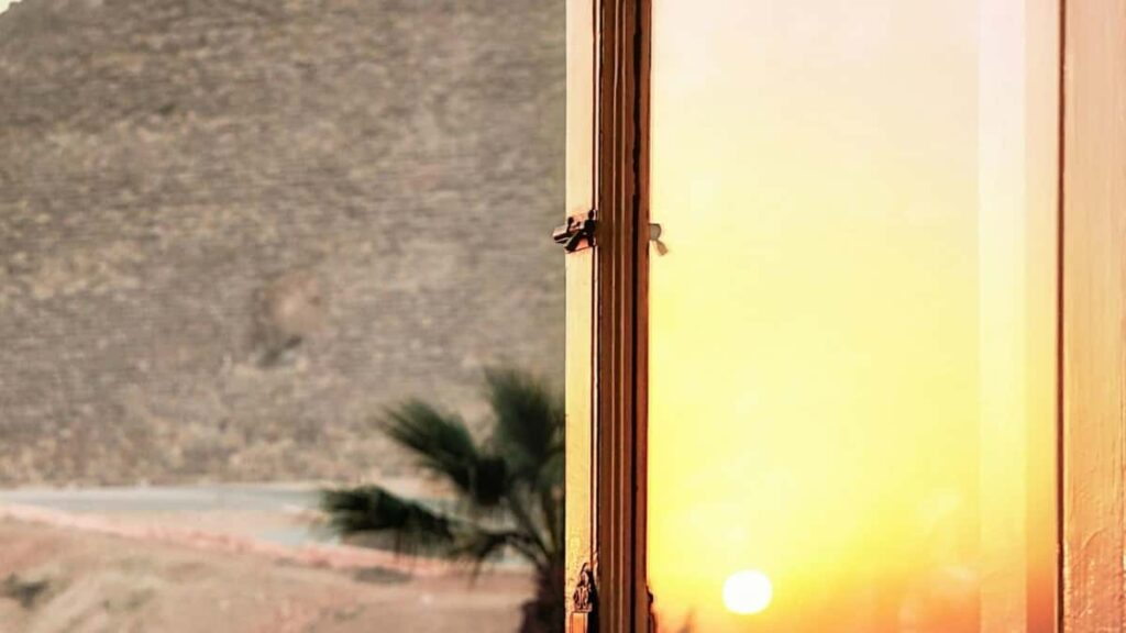 Prakticky pruvodce pro ceske inzerenty: jak najit, vybrat a zapojit norske Douyin (cinska verze TikToku) tvurce s realnymi taktikami a riziky.