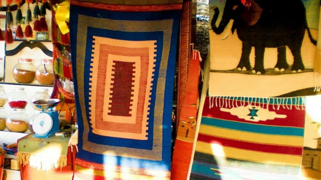 Prakticky pruvodce pro ceske tvurce: jak najit, oslovit a dostat recenze od ukrajinskych znacek na Xiaohongshu. Tipy na outreach, lokalizaci obsahu a minimalizaci rizik.