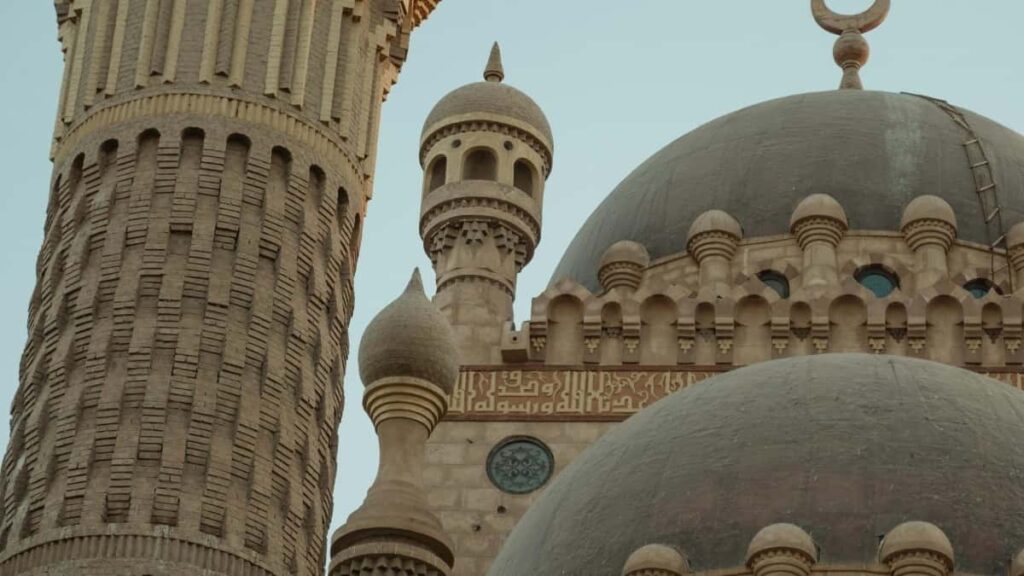 Prakticky plan pro tvurce z Ceska: jak najit, oslovit a tocit branded shortform videa pro znacky na Etsy.