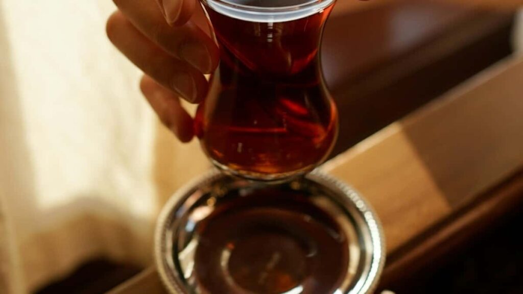 Prakticky navod pro ceske tvurce, jak oslovit cinske znacky skrz HBO Max kampane, sdelit produktove benefity a minimalizovat rizika pri praci s preshranicnimi vyrobci a platformami.