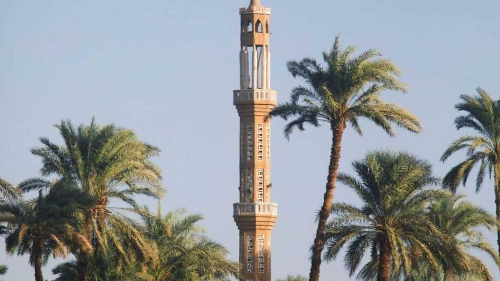 Prakticky navod pro ceske tvurce, jak najit a navazat spolupraci s bosenskymi znackami na ShareChat, vytvorit lokalizovany obsah a merit navratnost.