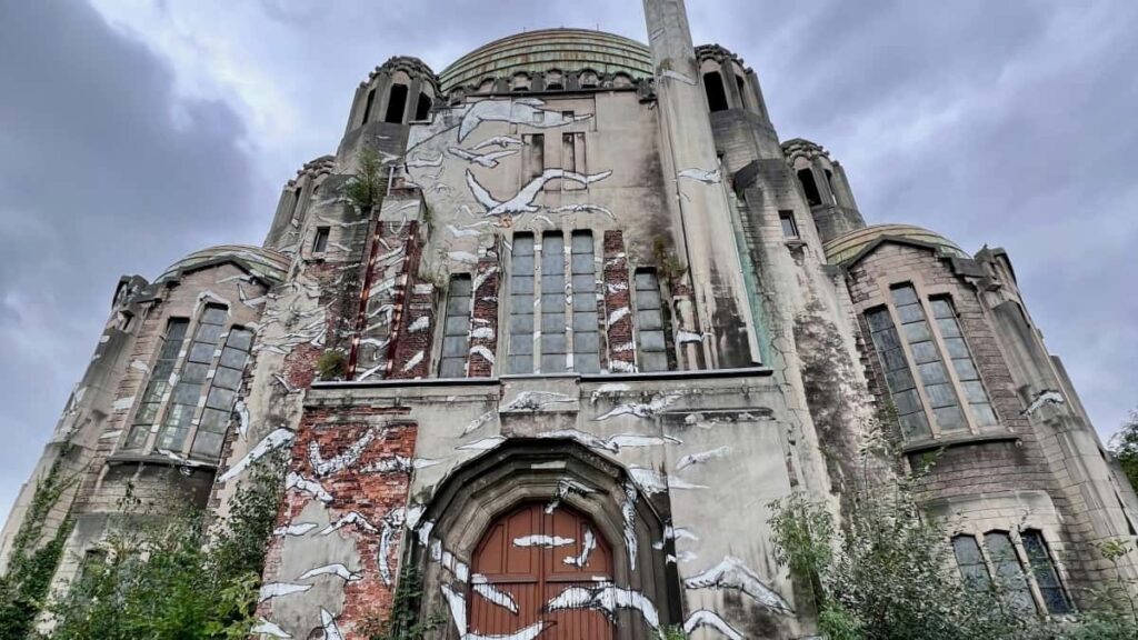 Prakticky navod pro ceske inzerenty, jak najit a oslovit belgicke Takatak tvurce pro product seeding krok za krokem, legalni rizika a taktiky lokalniho dosahu.