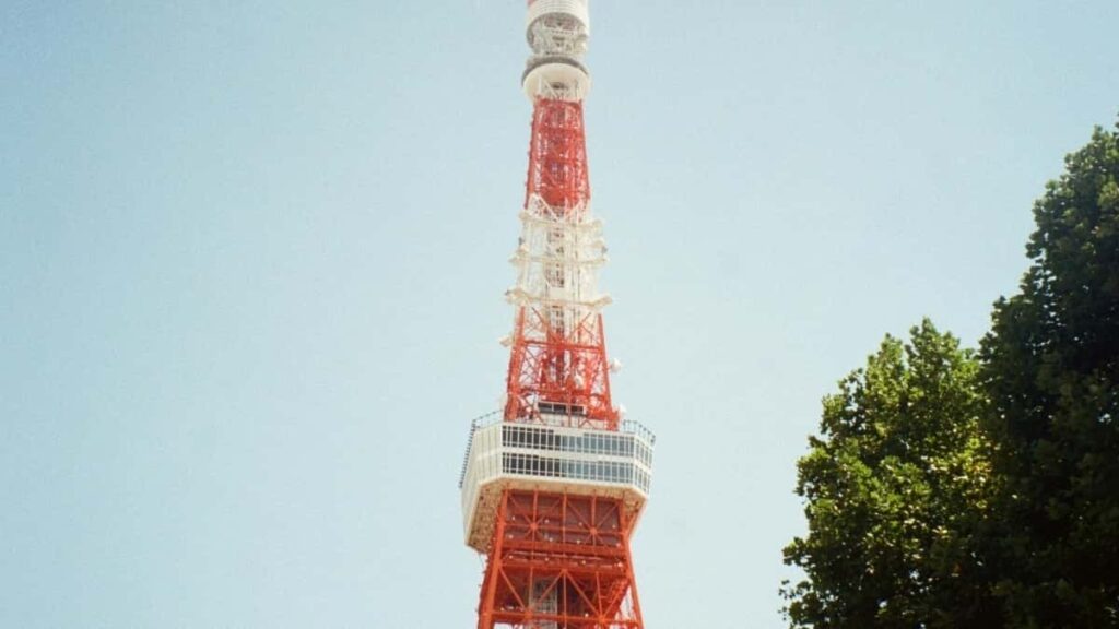 Prakticky navod pro ceske tvurce: jak najit, oslovit a nabizet recenze fitness vybaveni kambodzskym znackam pres OnlyFans, s taktikami, pravnimi upozornenimi a priklady.