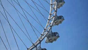 Prakticky pruvodce pro ceske znacky: jak vyhledat nepalsti Chingari tvurci pro product seeding, oslovit je a merit vysledky s realnymi taktikami z regionu.