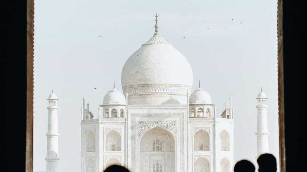 Prakticky pruvodce pro ceske inzerenty: jak identifikovat, oslovit a spustit sponzorovane vyzvy s tvurci v Nizozemsku kolem Netflix obsahu.