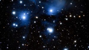 Prakticky pruvodce pro inzerenty z CR: jak lokalizovat, overit a navazat dlouhodobe partnerstvi s midtier tvurci z Pakistanu na Clubhouse a pribuznych audio komunitach.