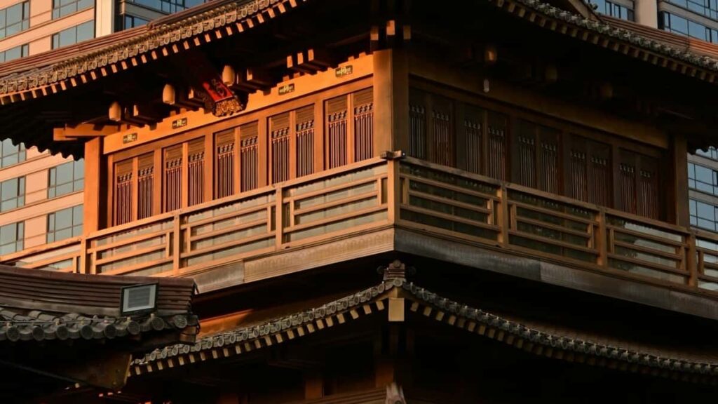 Prakticky navod pro ceske tvurce: jak najit, oslovit a domluvit recenze beauty a skincare znacek ze Svycarska na Hulu a pres video obsah.