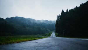 Prakticky pruvodce pro ceske tvurce: jak najit, oslovit a dorucit event coverage pro uzbecke znacky na Discordu vcetne pravnich rizik, bezpecnosti a konkretnich sablon.