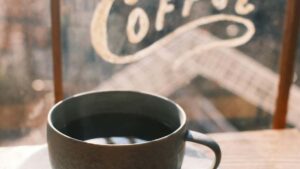 Prakticky navod pro ceske tvurce, jak cilit na estonske znacky pres Disney Plus a domluvit spoluprace kolem gameplay vyzev.